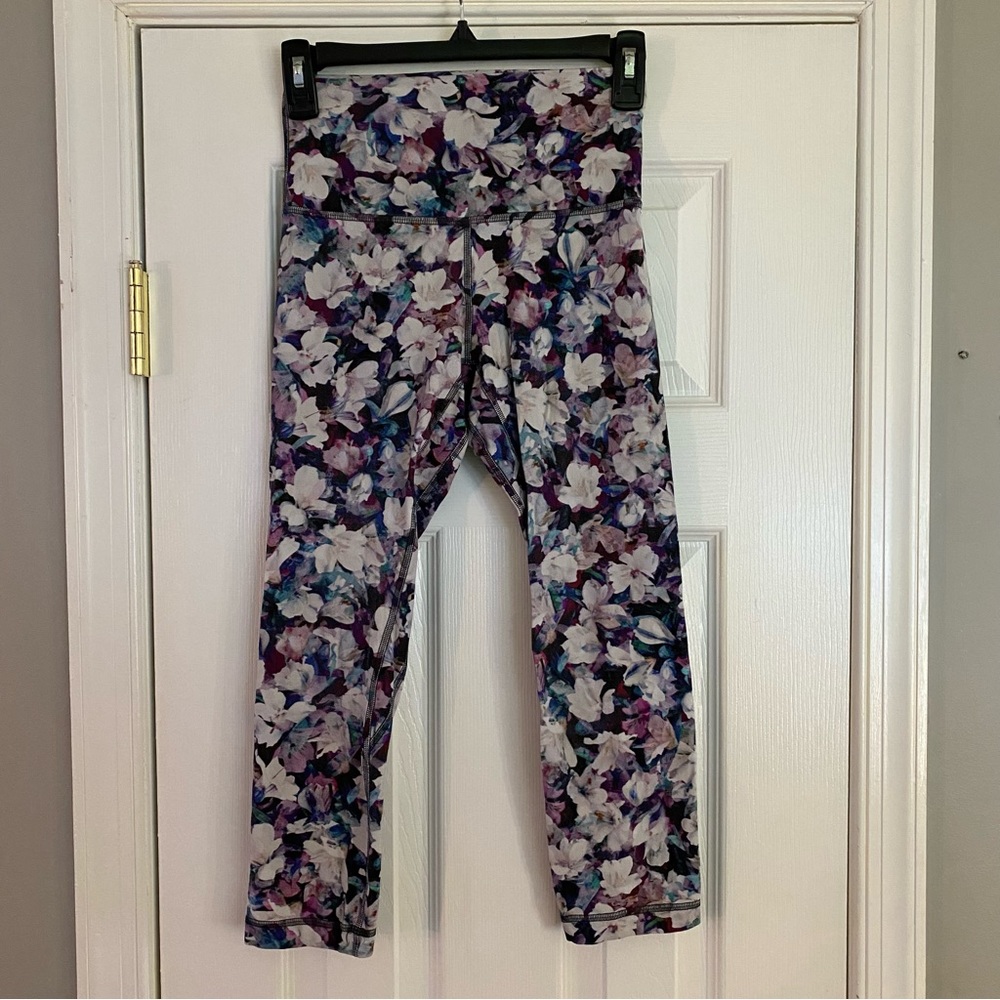 Lululemon Align Crop Utopia Multi Floral Capri Leggings Size 4 Workout Gym